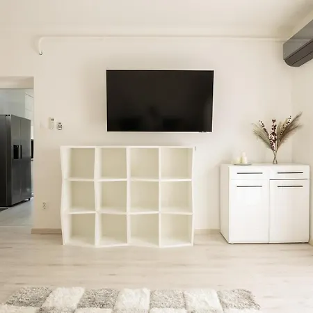 Appartamento Smart Square With Free Parking Debrecen Esterno foto